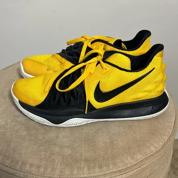 Nike Kyrie 1 Low Amarillo AO8979-700